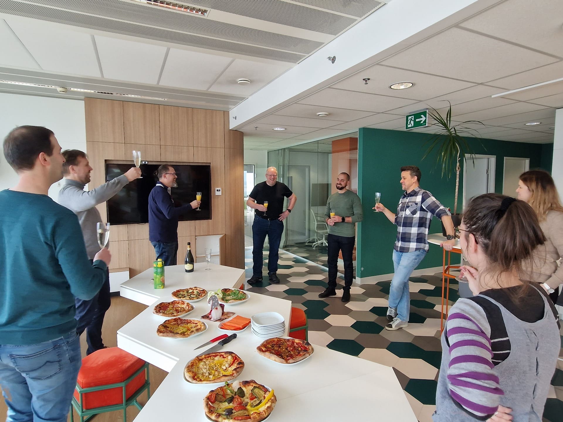 Sixsentix Austria Welcome Back 2